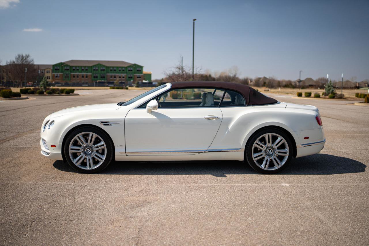 Used 2017 Bentley Continental GT image 8