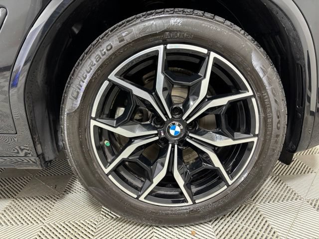 Used 2023 BMW X4 xDrive30i w/ M Sport Package AWD/4WD image 22