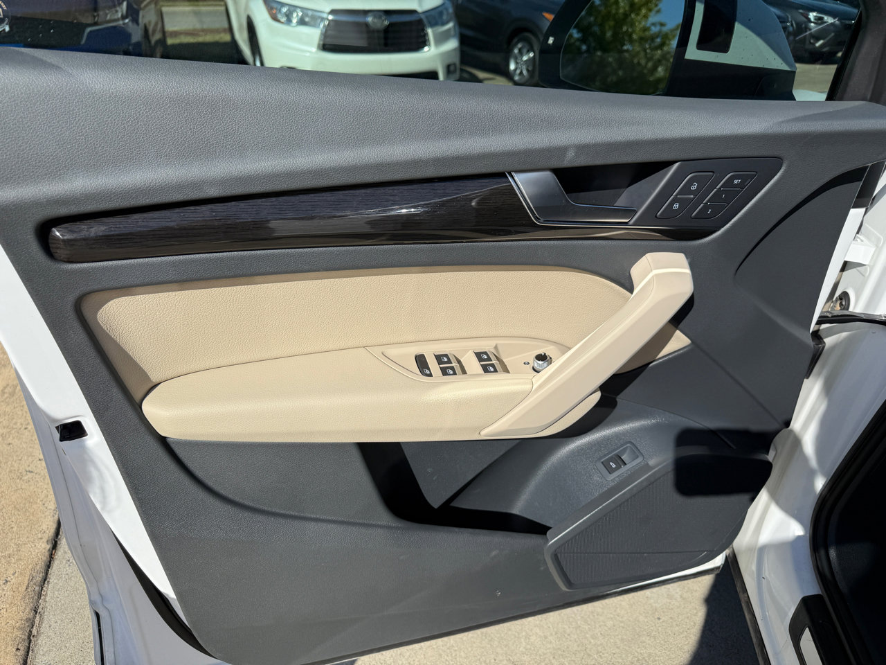 Used 2018 Audi Q5 2.0T Premium Plus w/ Premium Plus Package image 11