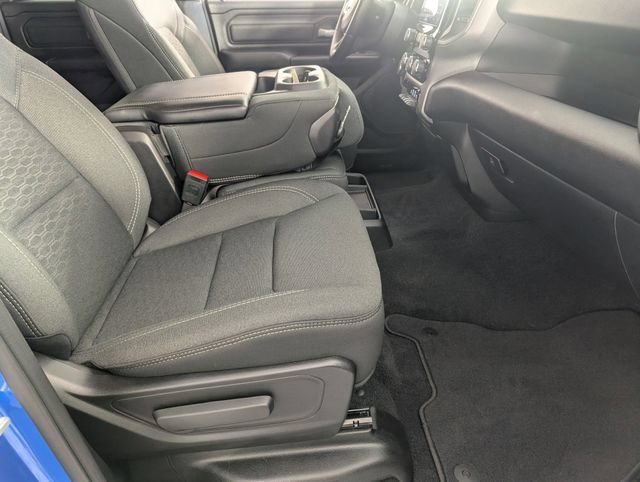 Certified 2025 RAM 1500 Tradesman w/ Night Edition AWD/4WD image 31