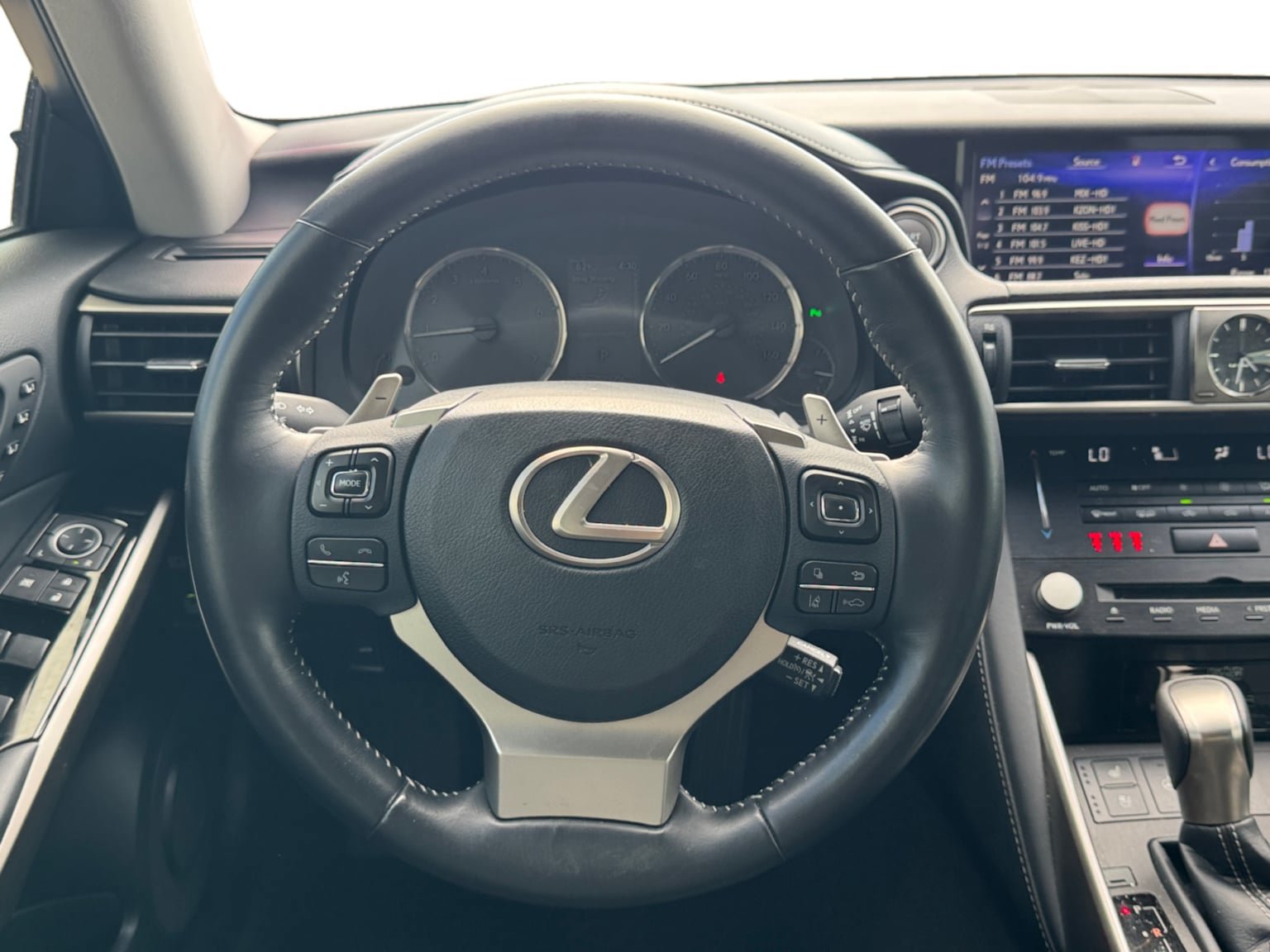 Used 2018 Lexus IS 300 w/ Comfort Package RWD image 13