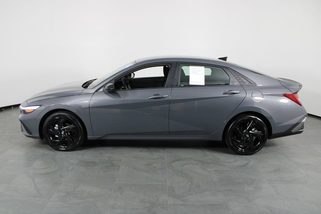 Certified 2026 Hyundai Elantra SEL FWD image 14