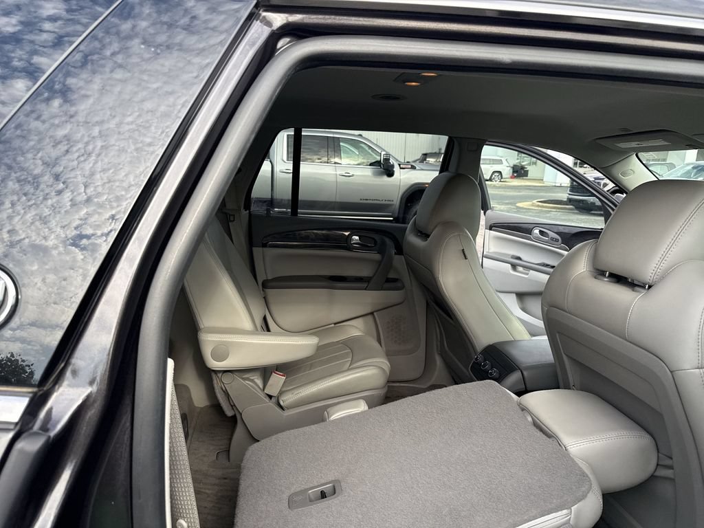 Certified 2017 Buick Enclave Leather w/ Trailering Package FWD image 34