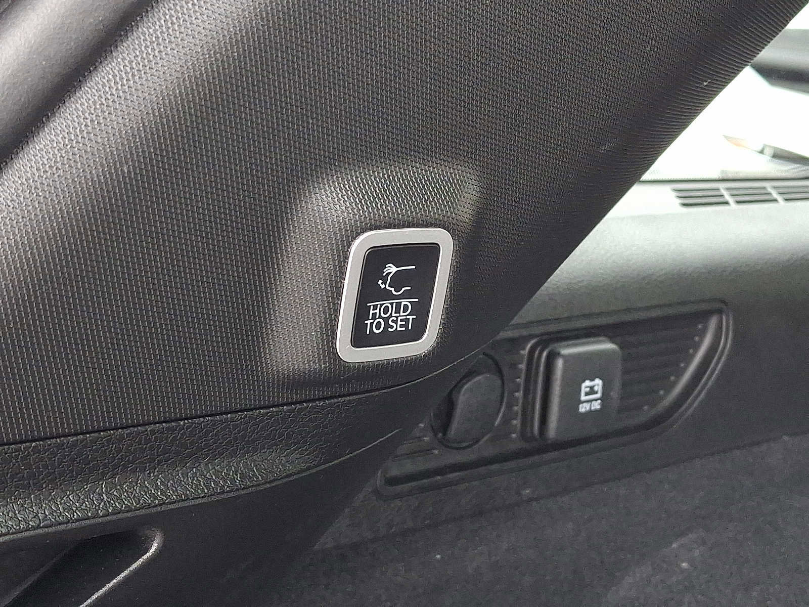 Used 2023 Jeep Grand Cherokee Overland w/ Adv Protech Group III image 34