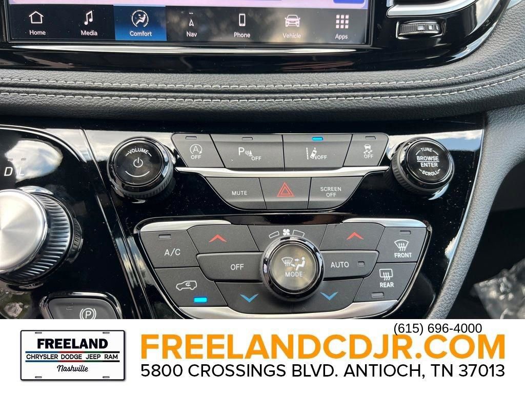 New 2026 Chrysler Pacifica Limited w/ S Appearance Package image 29