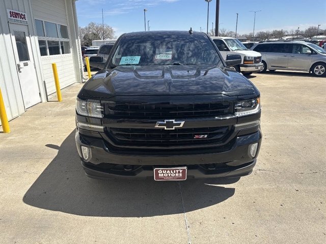 Used 2017 Chevrolet Silverado 1500 LTZ Z71 w/ LTZ Plus Package AWD/4WD image 19