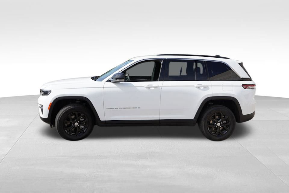 Certified 2025 Jeep Grand Cherokee Limited image 9