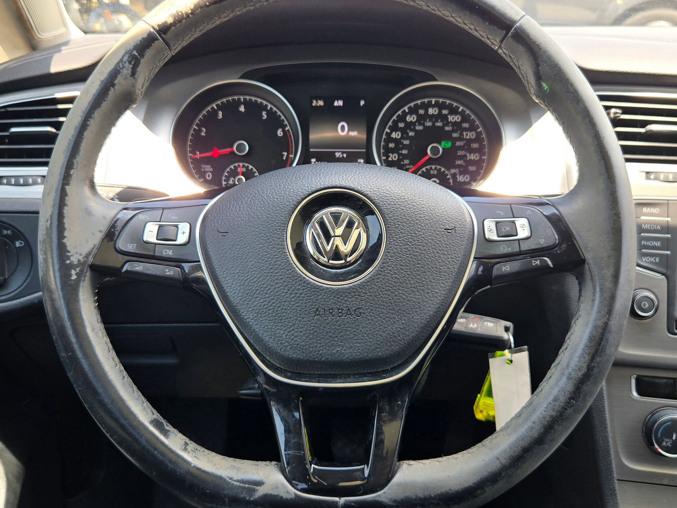 Used 2016 Volkswagen Golf 4-Door FWD image 11
