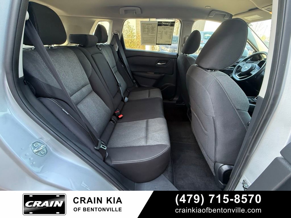 Used 2024 Nissan Rogue SV AWD/4WD image 31