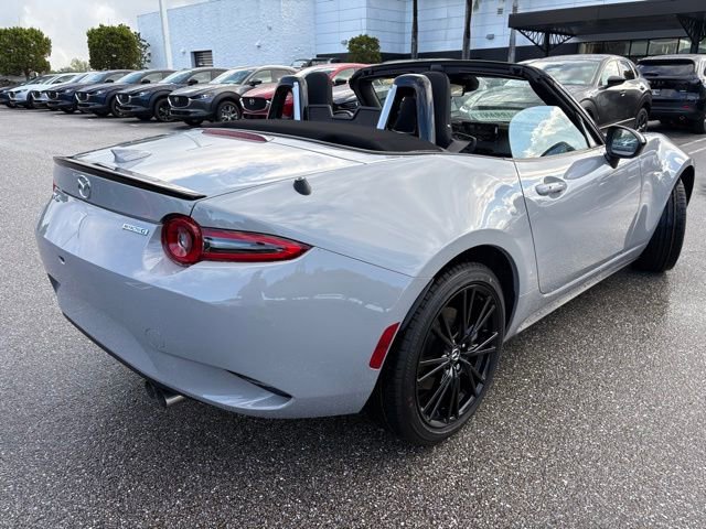 New 2026 MAZDA MX-5 Miata Club w/ Interior Package RWD image 2
