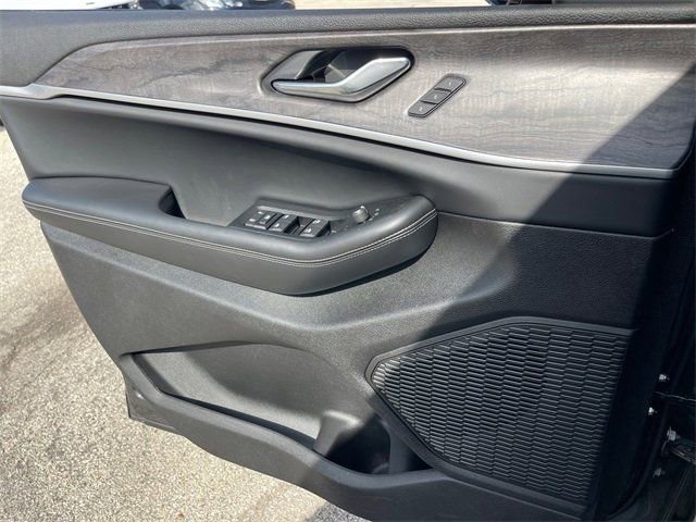 New 2025 Jeep Grand Cherokee L Limited w/ Luxury Tech Group II AWD/4WD image 19