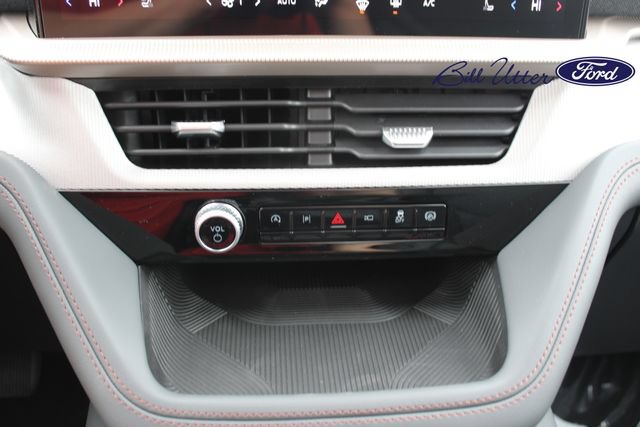New 2026 Ford Explorer Active w/ Active Comfort Package AWD/4WD image 15