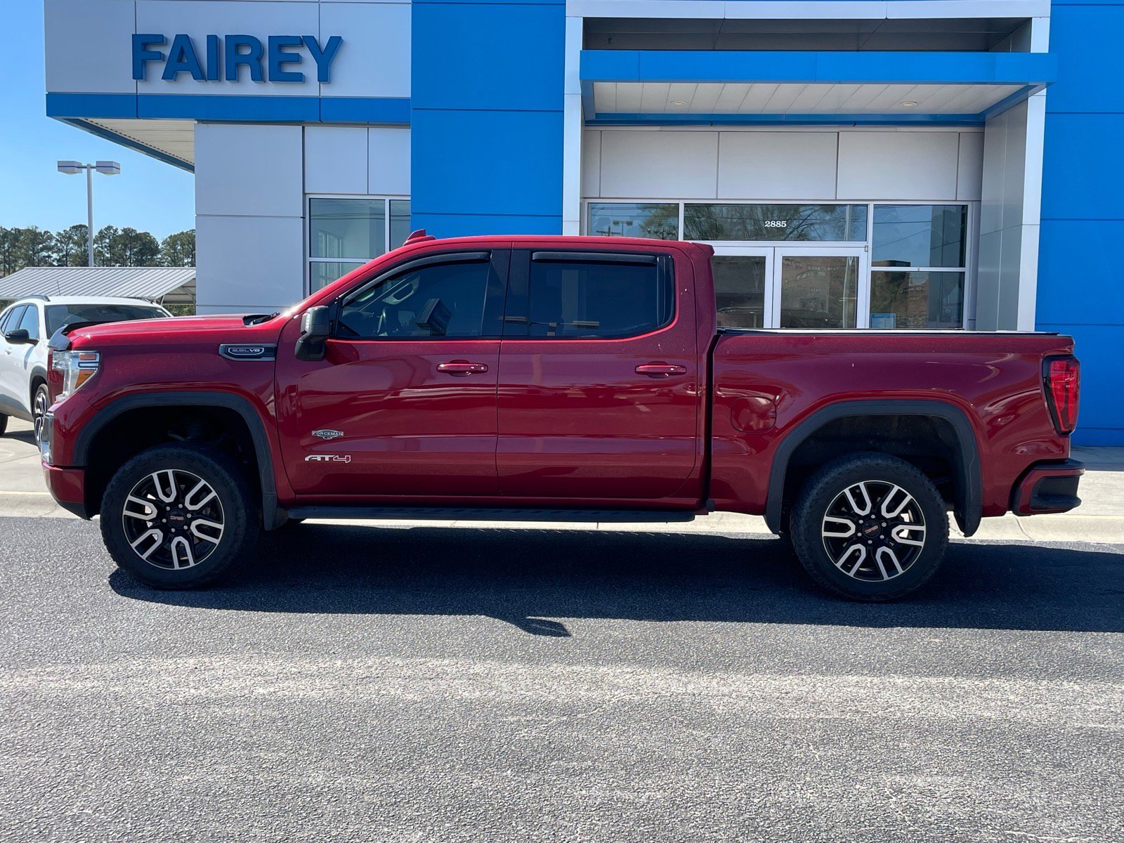 Used 2021 GMC Sierra 1500 AT4 image 2