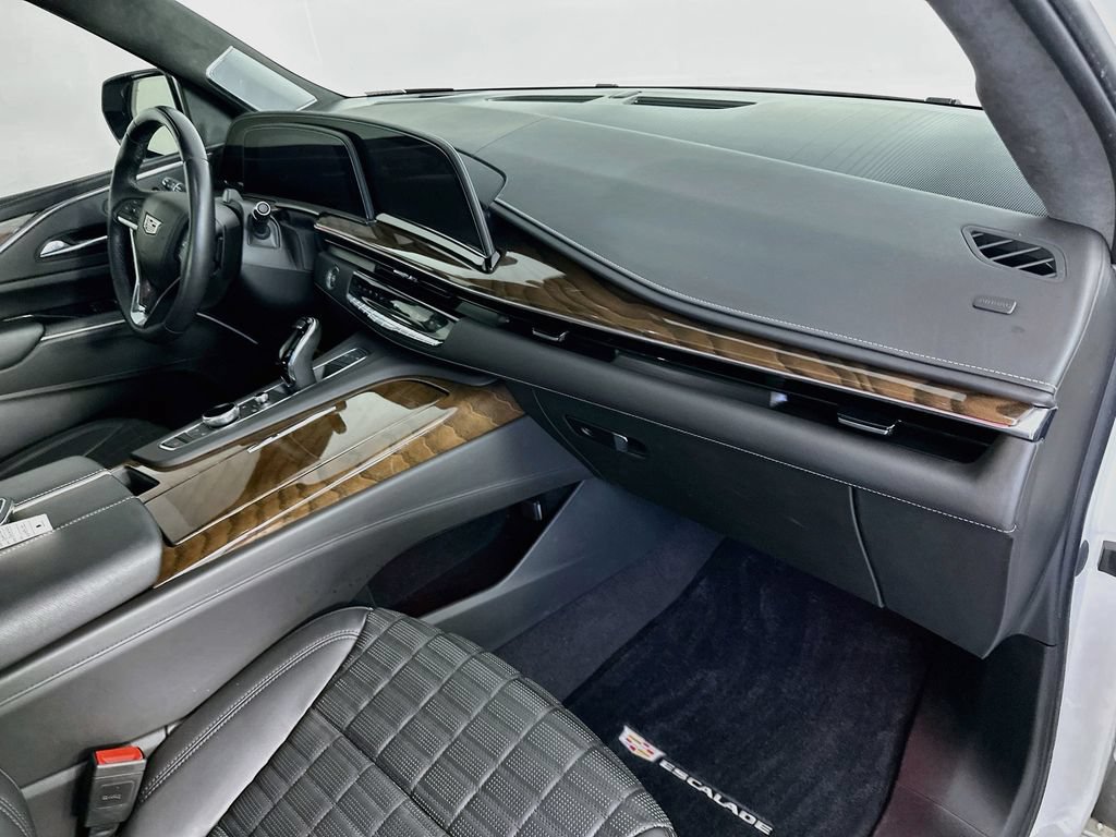 Used 2023 Cadillac Escalade Premium Luxury Platinum AWD/4WD image 31