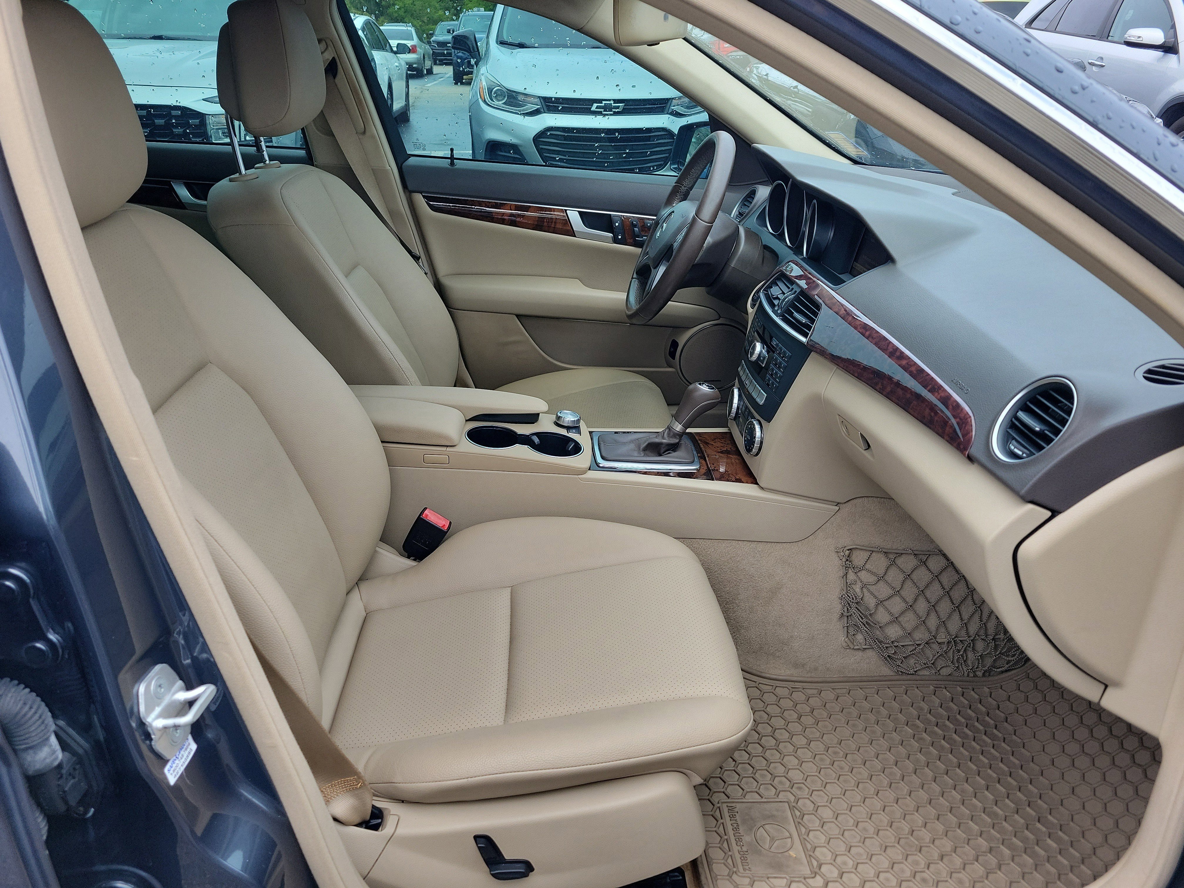 Used 2013 Mercedes-Benz C 250 Sedan image 7