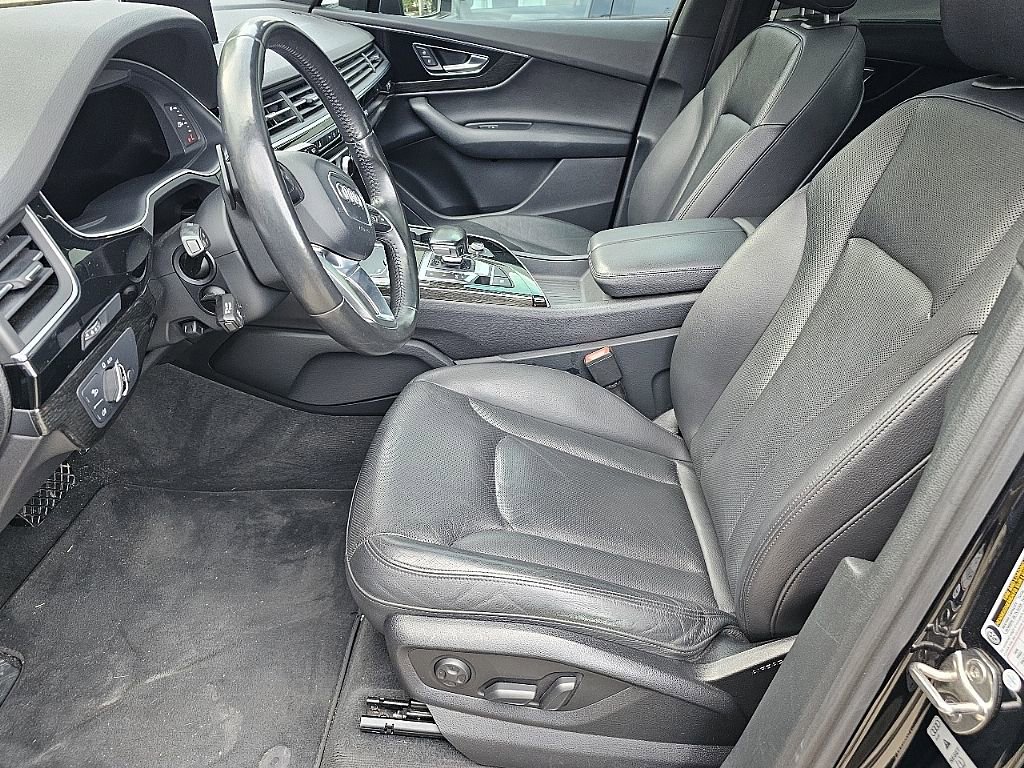 Used 2017 Audi Q7 3.0T Premium Plus w/ Premium Plus Package image 13