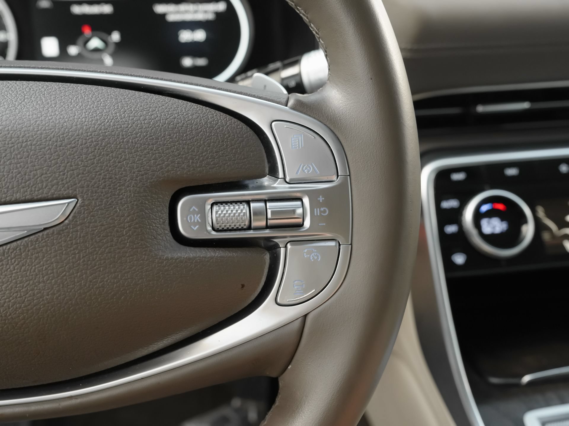 Used 2024 Genesis GV80 2.5T AWD/4WD image 19