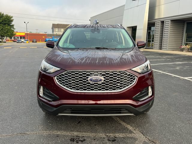 Certified 2024 Ford Edge SEL w/ Convenience Package AWD/4WD image 2