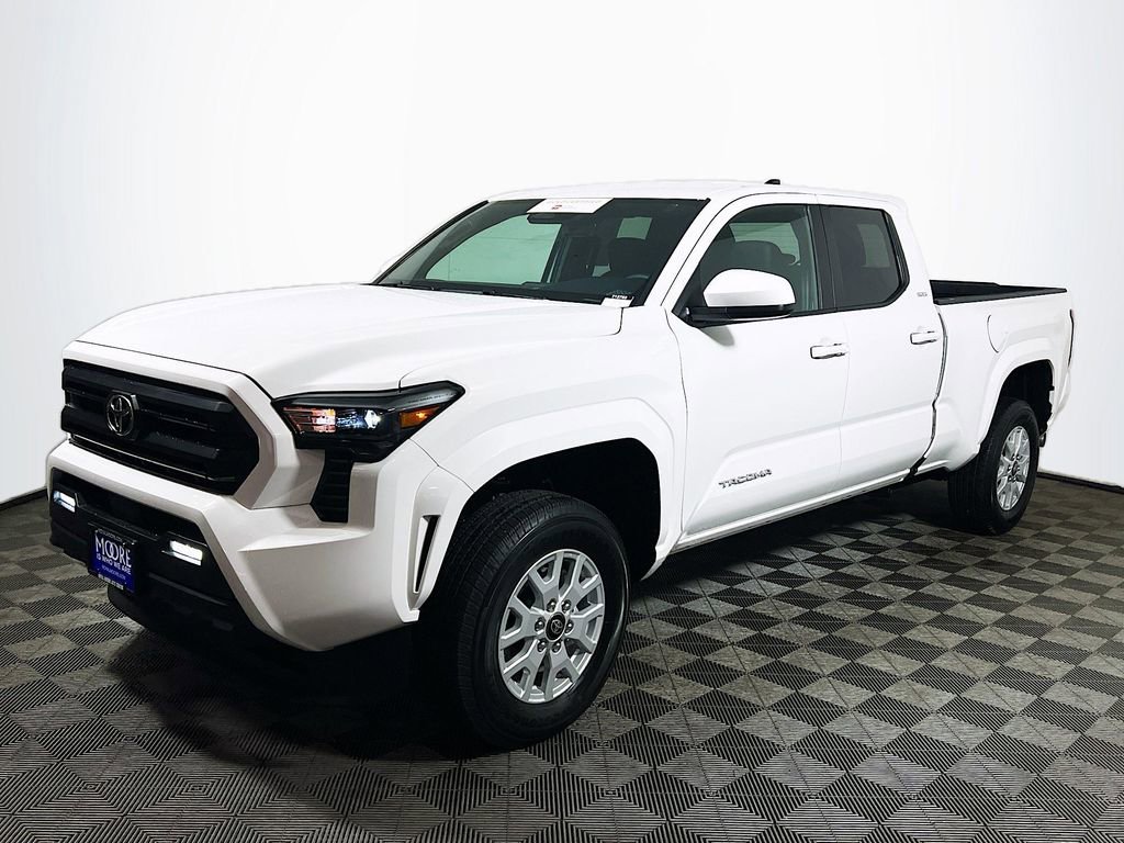 Certified 2026 Toyota Tacoma SR5 image 4