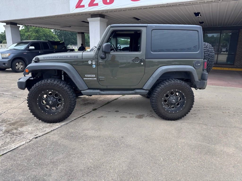Used 2015 Jeep Wrangler Sport w/ Quick Order Package 23S AWD/4WD image 2
