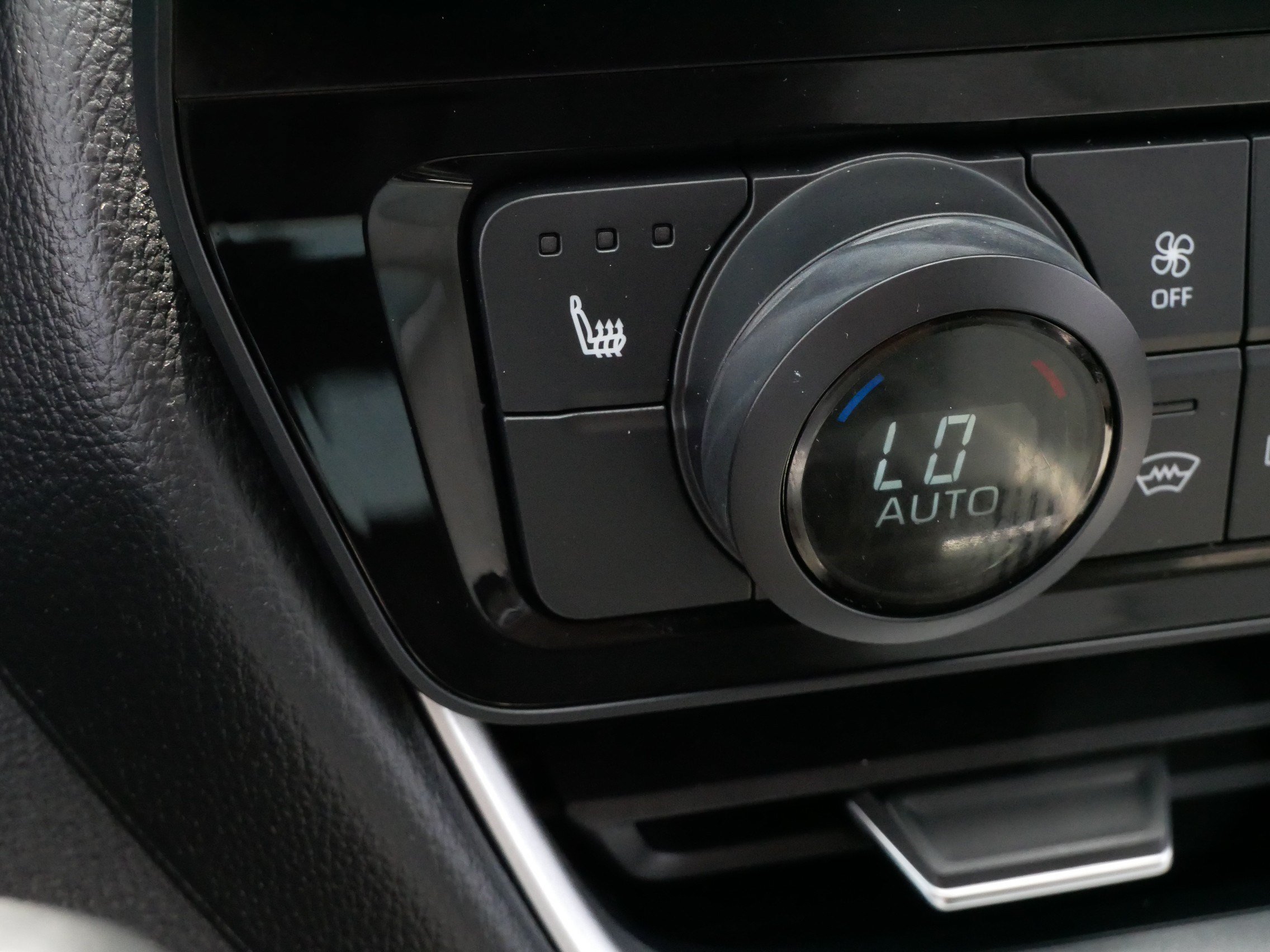 Used 2024 Toyota Grand Highlander AWD image 32