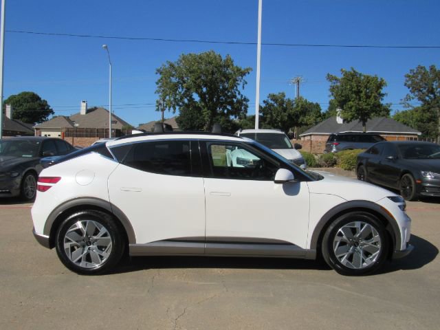 Used 2024 Genesis GV60 RWD image 5