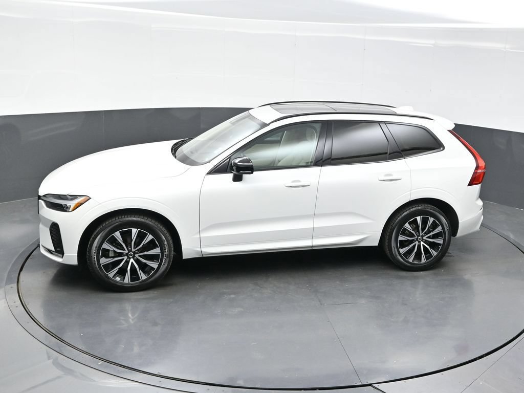 Used 2024 Volvo XC60 B5 Core w/ Protection Package Premier AWD/4WD image 30