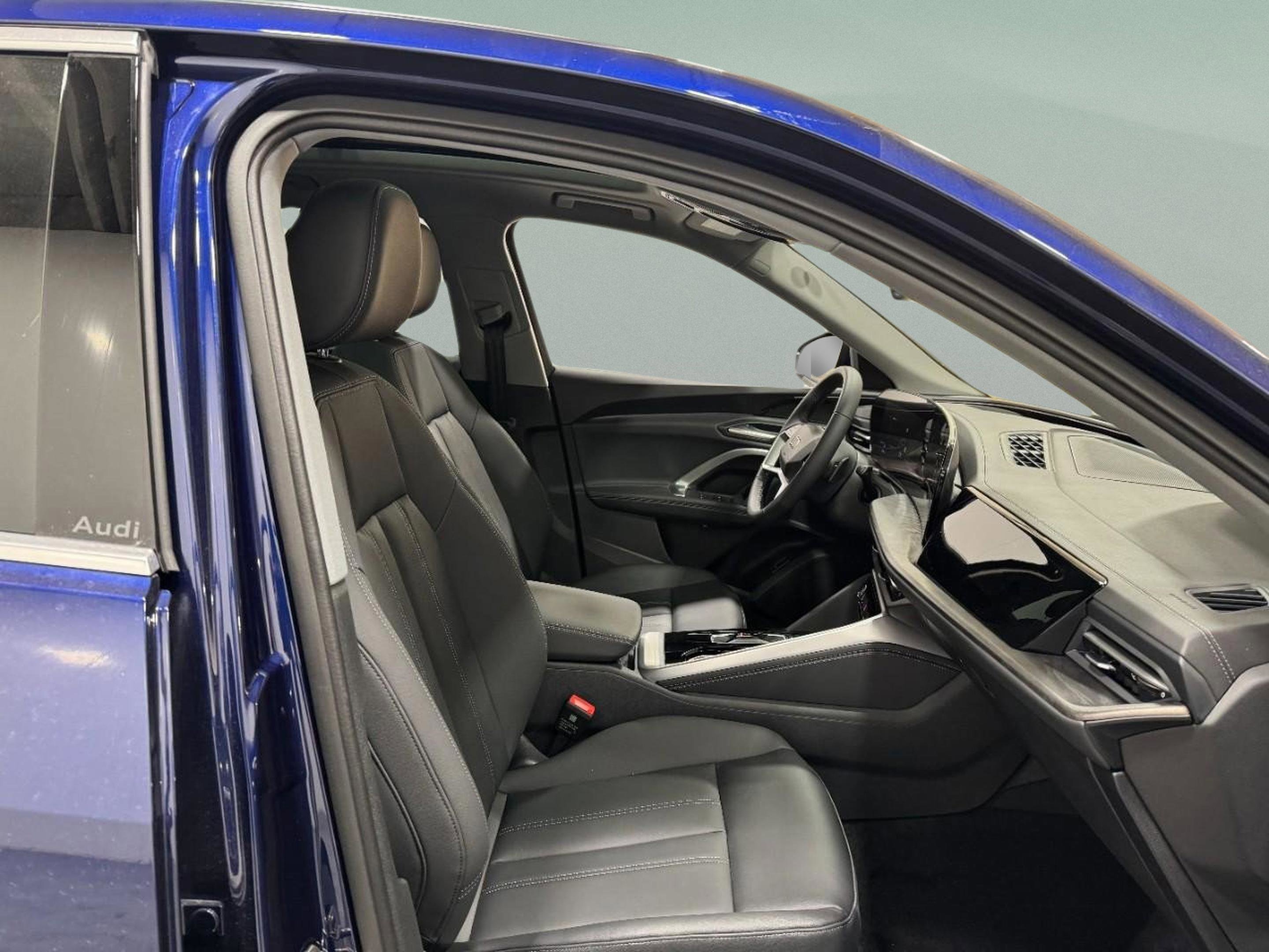 New 2025 Audi Q5 Premium image 18