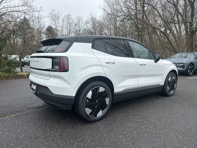 New 2026 Volvo EX30 Plus w/ Protection Package Premier image 7