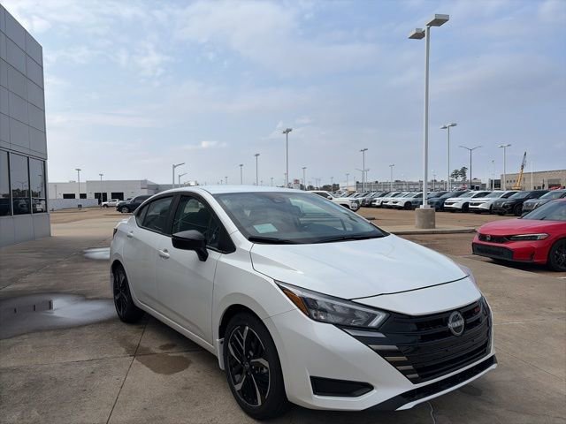 New 2025 Nissan Versa SR w/ Trunk Package FWD image 5