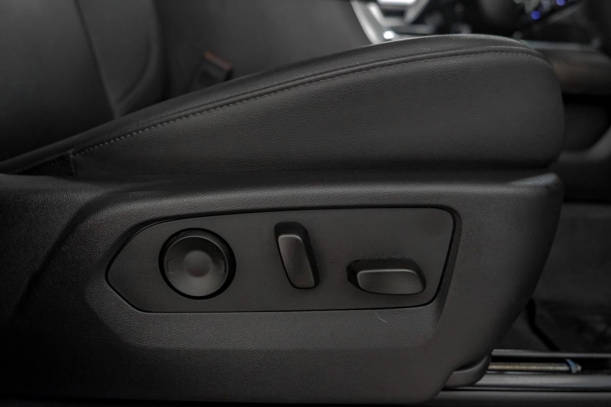 Used 2025 Chevrolet Silverado 2500 LTZ w/ LTZ Premium Texas Edition image 36