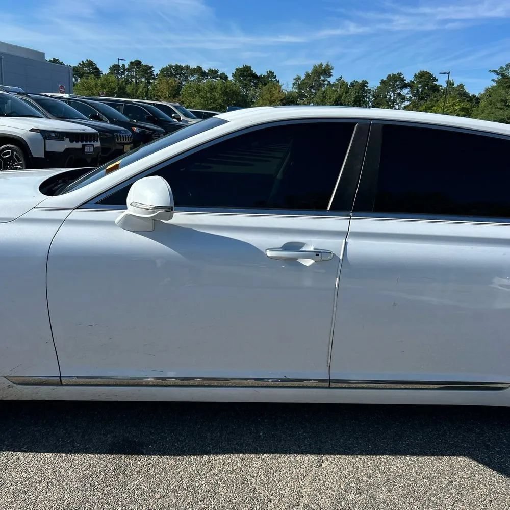 Used 2017 Genesis G90 5.0 Ultimate AWD/4WD image 4