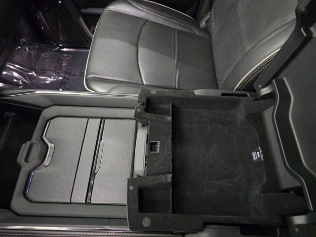 Used 2024 RAM 2500 Limited image 33