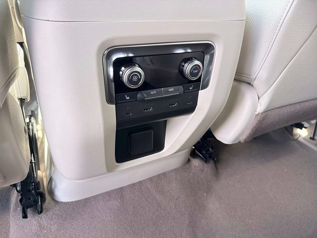 New 2026 GMC Yukon XL Denali w/ Denali Reserve Package AWD/4WD image 16