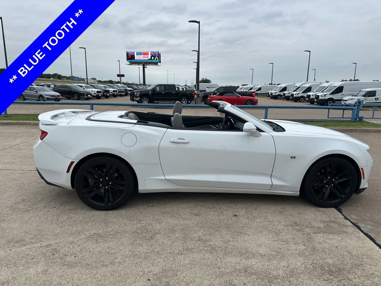 Used 2017 Chevrolet Camaro LT RWD image 6