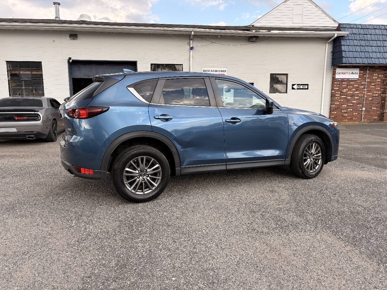 Used 2017 MAZDA CX-5 Touring w/ Preferred Equipment Package AWD/4WD image 6
