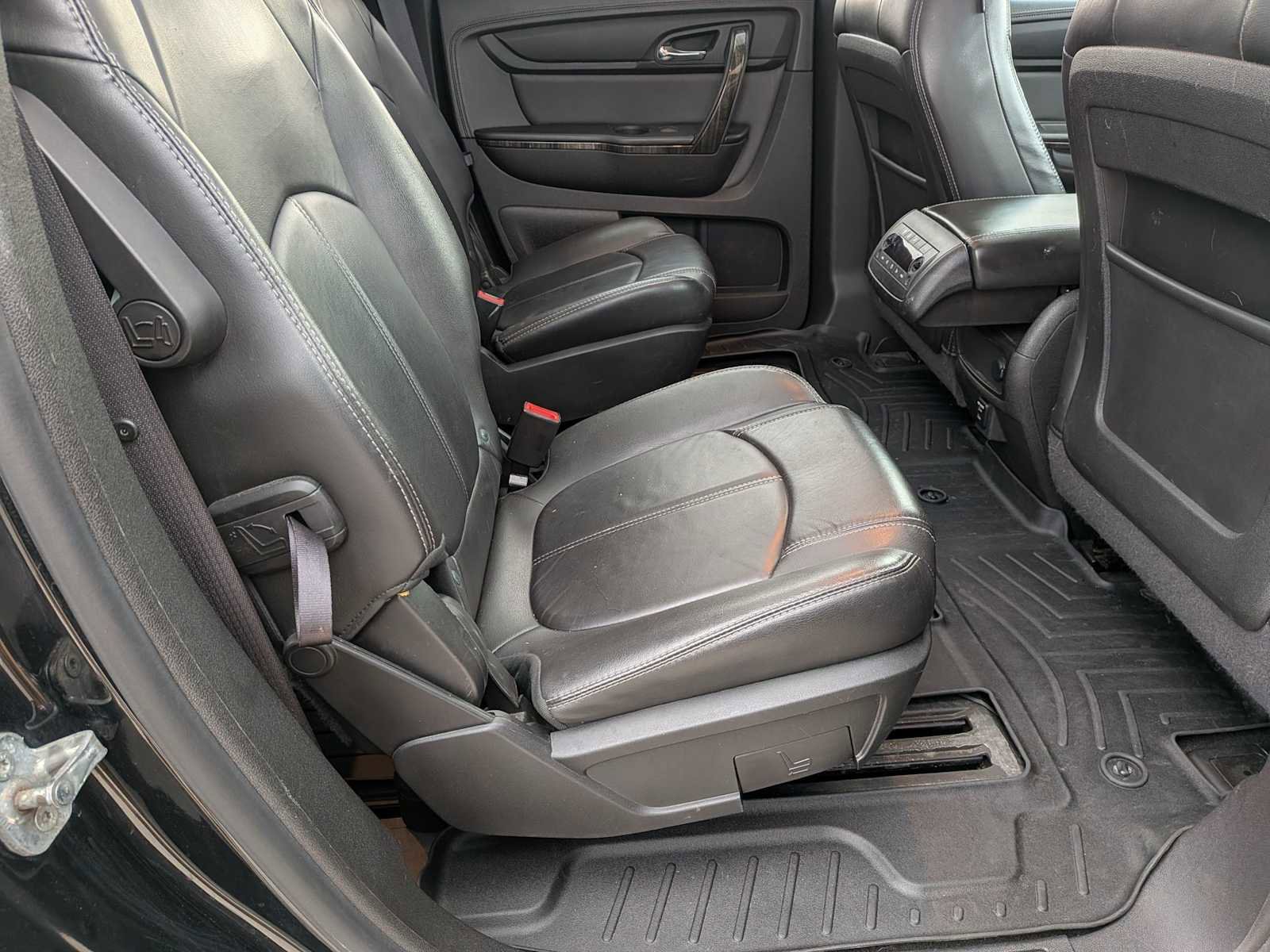 Used 2014 GMC Acadia SLT image 20