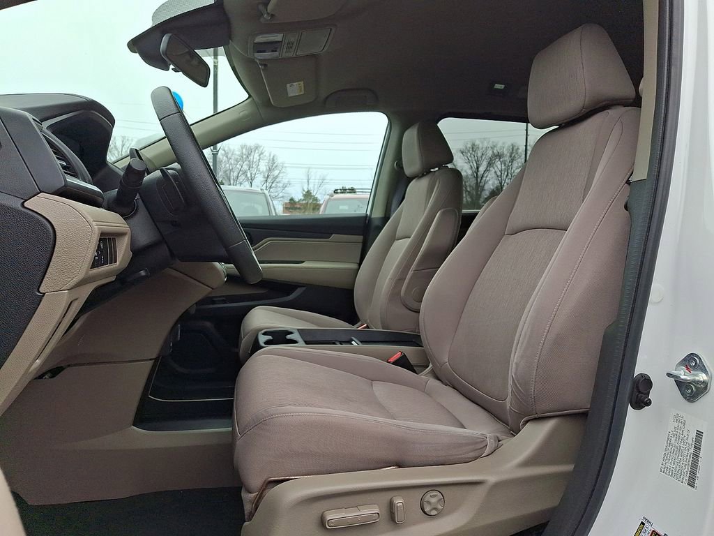 Used 2023 Honda Odyssey EX image 13