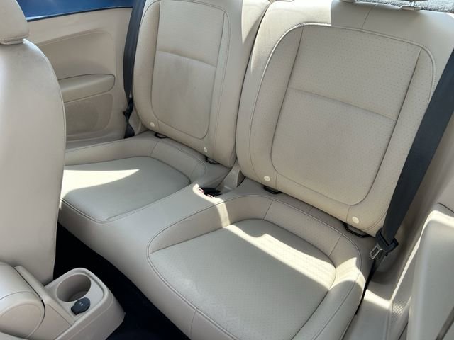 Used 2019 Volkswagen Beetle 2.0T SE FWD image 23