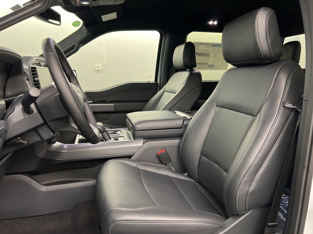 New 2025 Ford F150 XLT w/ Equipment Group 303A High image 28