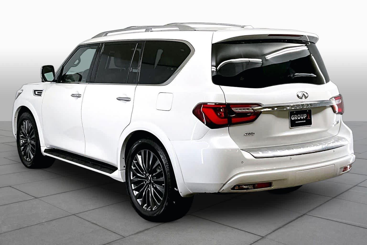 Used 2022 INFINITI QX80 Sensory w/ Cargo Package AWD/4WD image 11