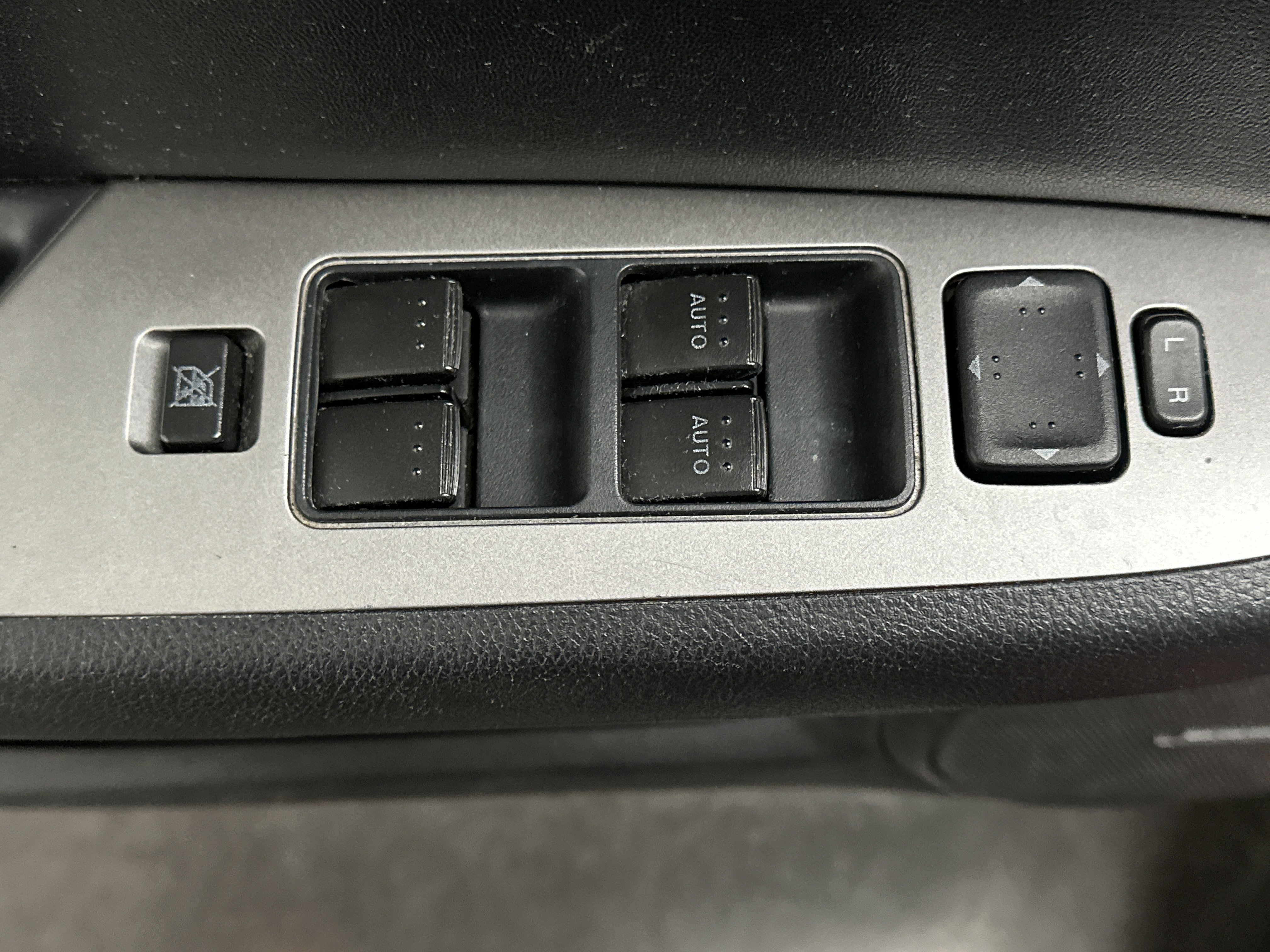 Used 2009 MAZDA MAZDA6 i Grand Touring w/ Moonroof & Bose Pkg image 17