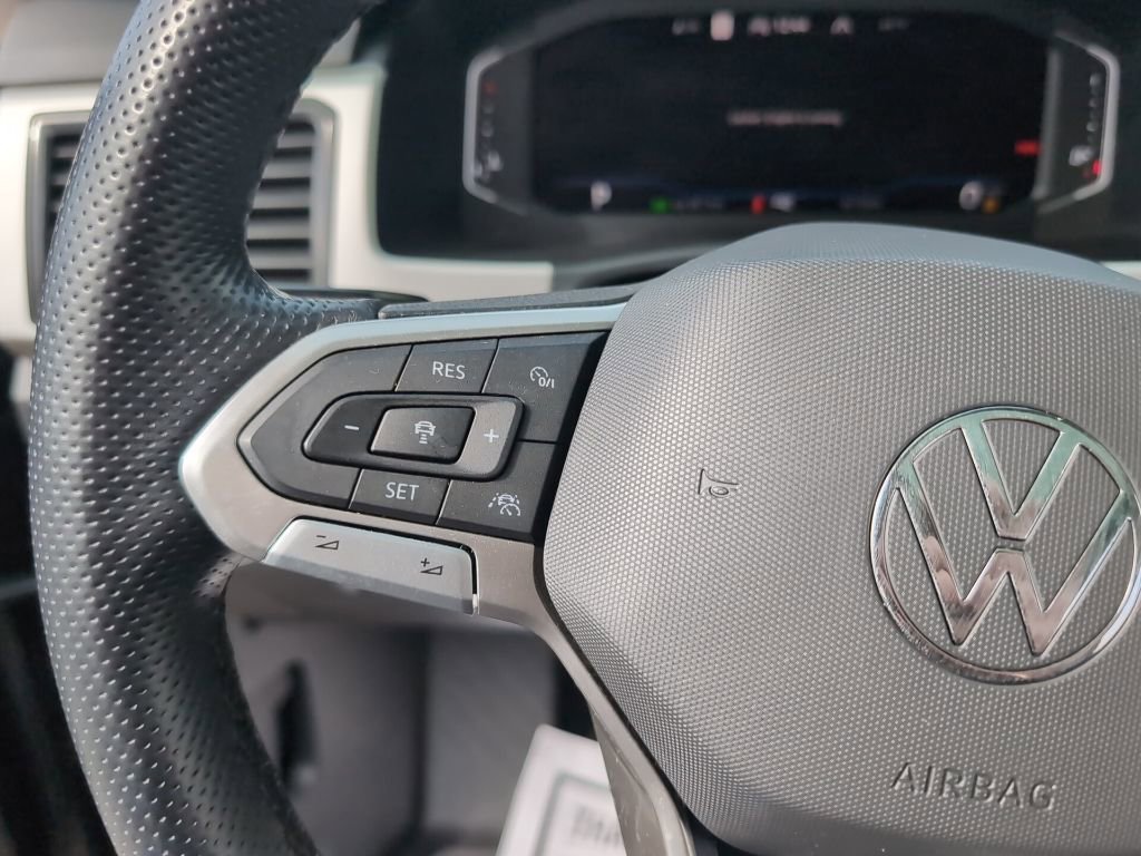 Used 2023 Volkswagen Atlas SEL R-Line image 21