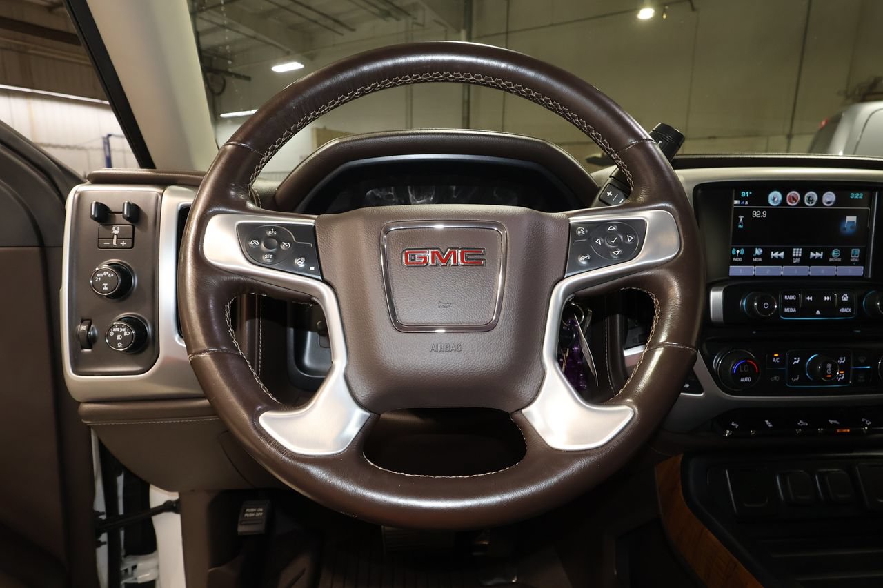 Used 2018 GMC Sierra 1500 SLT w/ SLT Premium Package AWD/4WD image 9