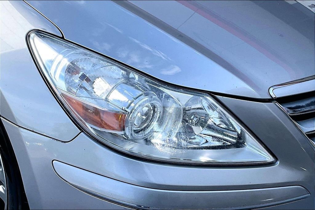 Used 2010 Hyundai Genesis 4.6 w/ Technology Pkg 5 RWD image 31