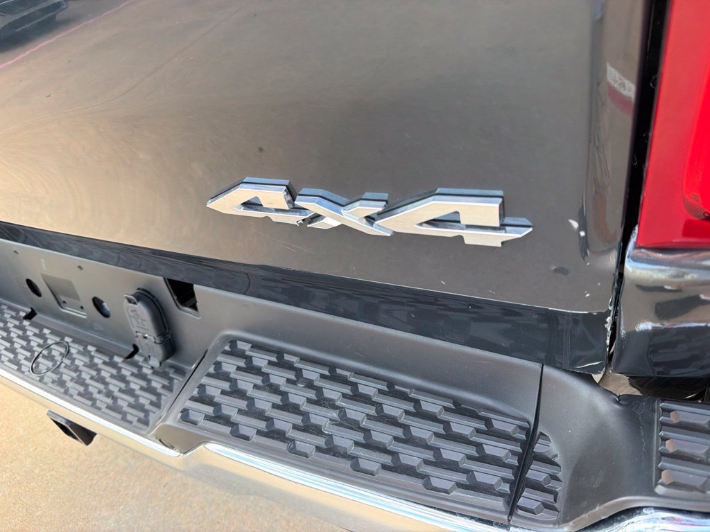 Used 2026 RAM 1500 Laramie AWD/4WD image 11