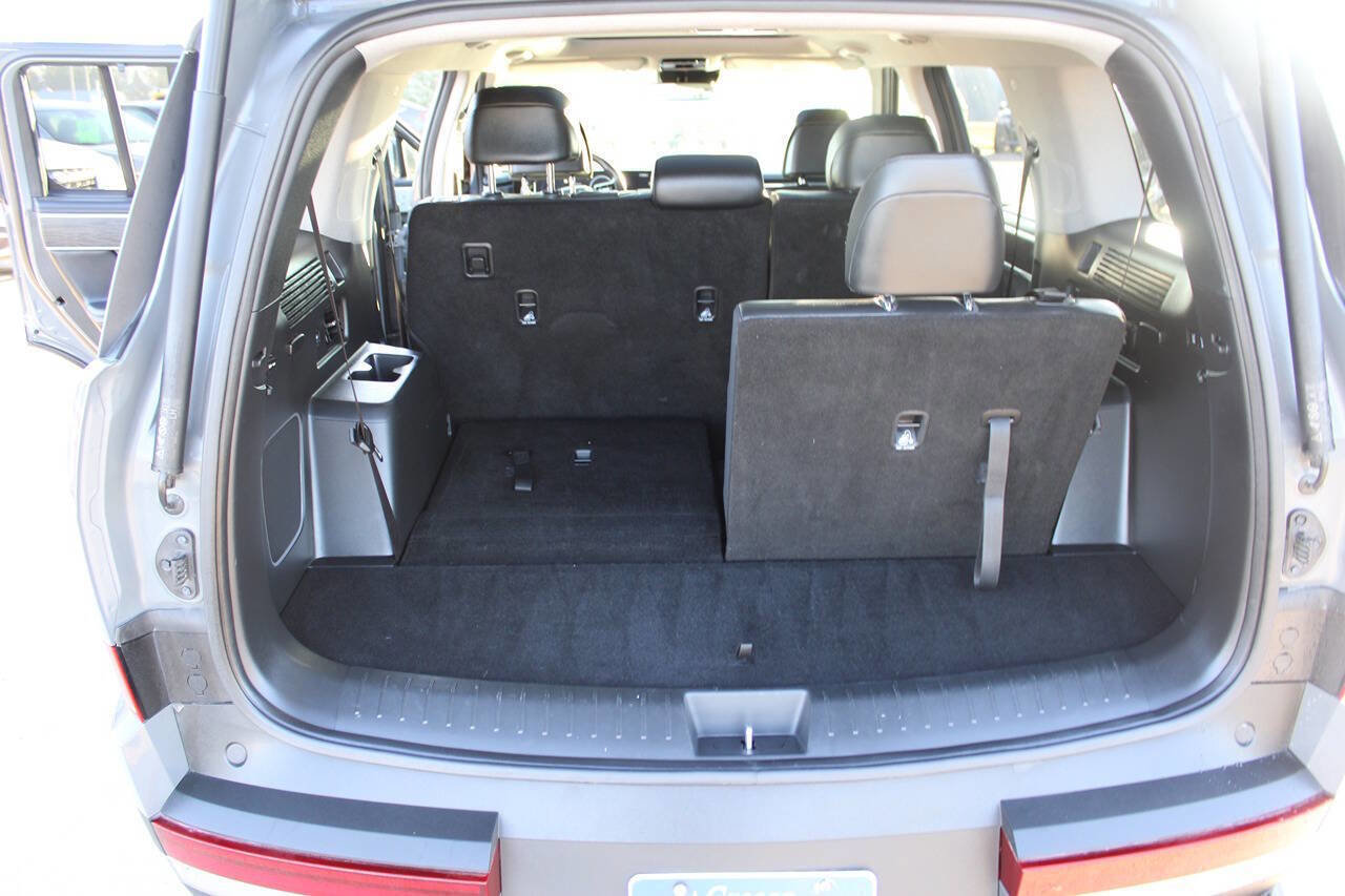 Used 2024 Hyundai Santa Fe Limited image 11