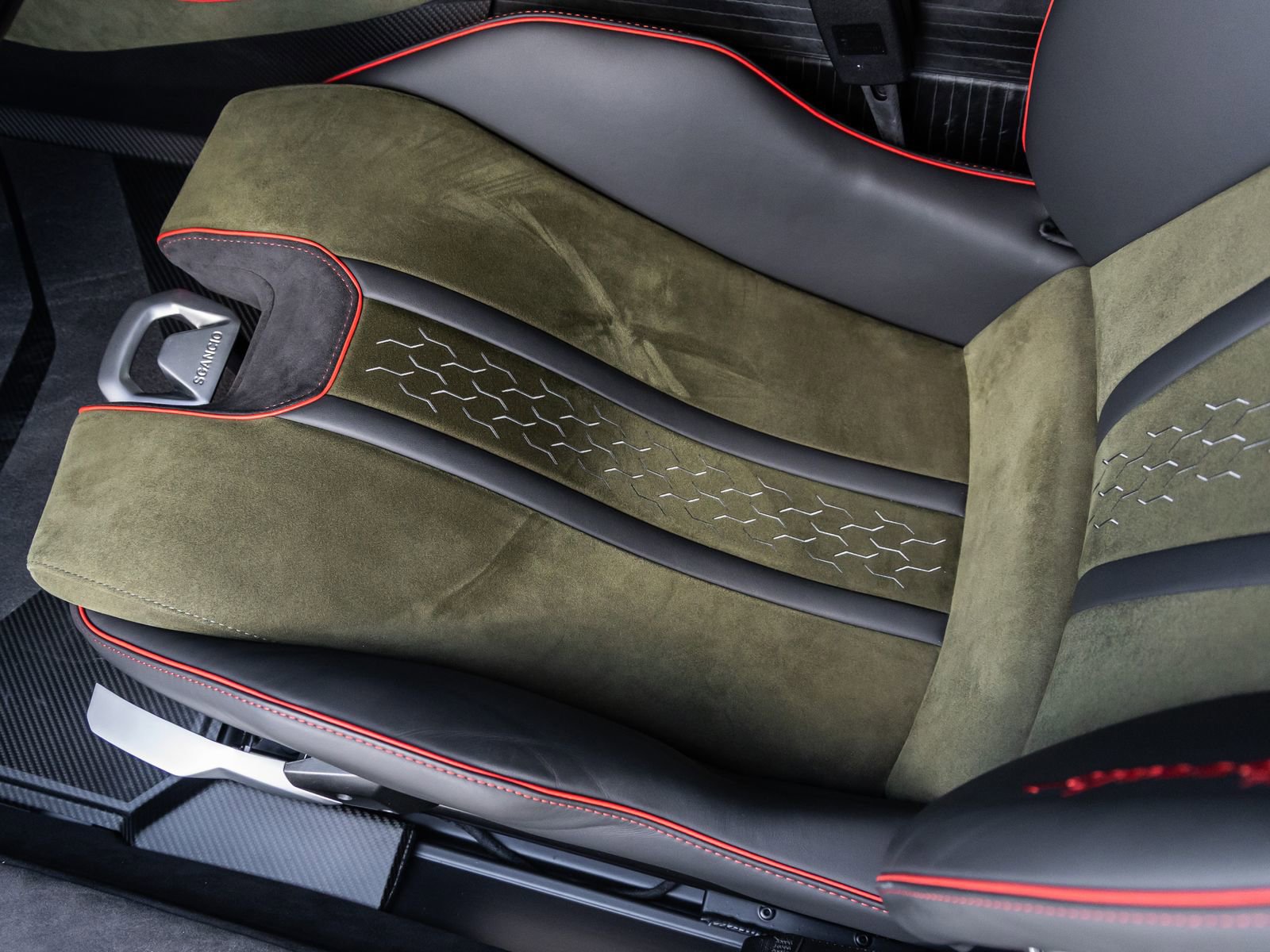 Used 2024 Lamborghini Huracan Sterrato AWD/4WD image 30