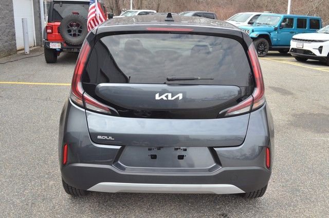 Used 2023 Kia Soul LX w/ LX Technology Package image 7