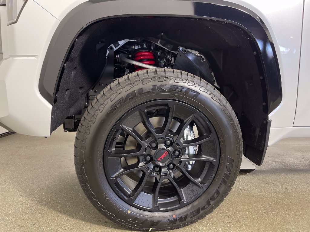 New 2026 Toyota Tundra Platinum w/ TRD Off-Road Package AWD/4WD image 11